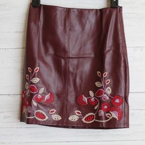 FALL Romeo + Juliet Couture Skirt Size S